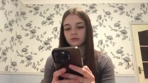 Snapshot of daphnesterlace chatting on 05/11/26, 09:56 Emilia online show from 05/11/26, 09:56