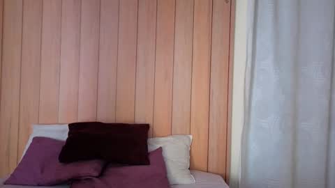 Daphne online show from 10/04/25, 04:21