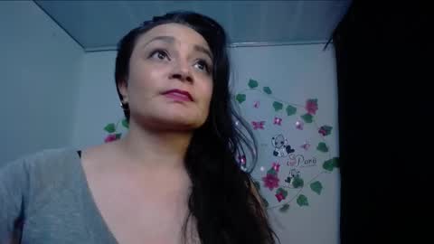 Snapshot of dapnne24 chatting on 01/06/25, 03:51 dapnne online show from 01/06/25, 03:51