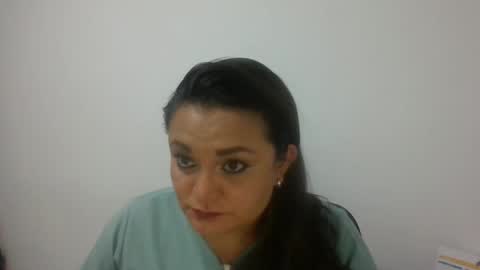 Snapshot of dapnne24 chatting on 10/23/25, 08:29 dapnne online show from 10/23/25, 08:29