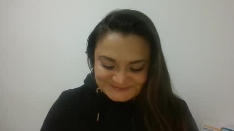 Snapshot of dapnne24 chatting on 10/31/25, 08:10 dapnne online show from 10/31/25, 08:10