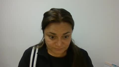 Snapshot of dapnne24 chatting on 11/14/25, 07:45 dapnne online show from 11/14/25, 07:45