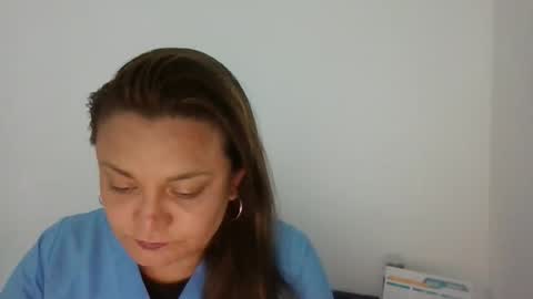 Snapshot of dapnne24 chatting on 11/26/25, 08:21 dapnne online show from 11/26/25, 08:21