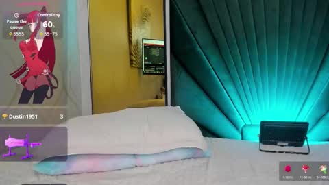    online show from 10/19/25, 11:22