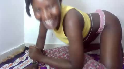 ESTHER online show from 11/01/25, 08:55