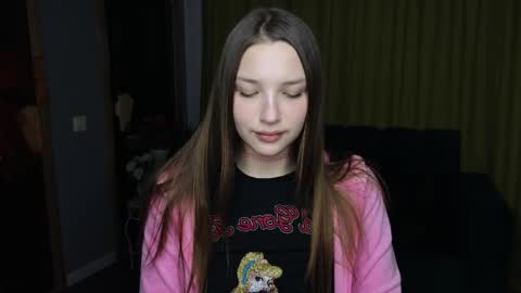 Snapshot of dariaangels chatting on 03/17/26, 12:30 dariaangels online show from 03/17/26, 12:30