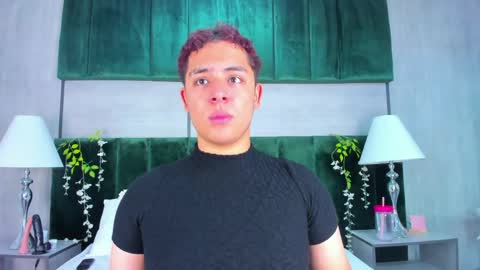 Snapshot of darian_laforteza chatting on 06/01/26, 07:37 Darian online show from 06/01/26, 07:37