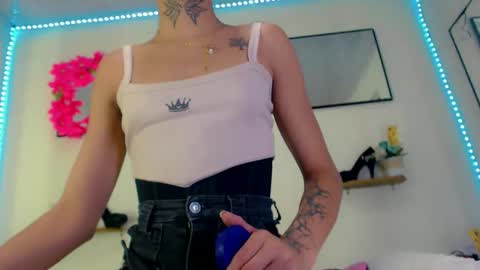 Snapshot of darianna_atehortua chatting on 04/18/26, 10:43 Dary online show from 04/18/26, 10:43