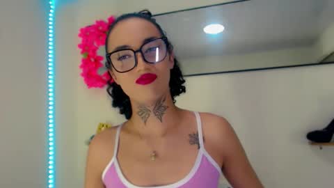 Snapshot of darianna_atehortua chatting on 04/20/26, 11:17 Dary online show from 04/20/26, 11:17