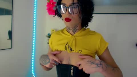 Snapshot of darianna_atehortua chatting on 04/24/26, 10:01 Dary online show from 04/24/26, 10:01