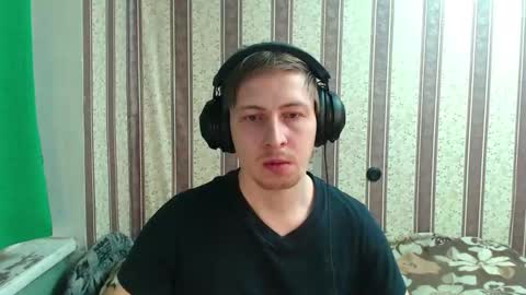 darienlarge online show from 10/31/25, 02:56