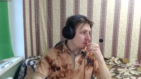 darienlarge online show from 11/26/25, 10:27