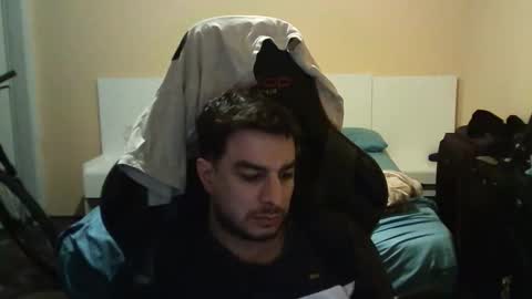 Snapshot of dario12rodriguez chatting on 10/22/25, 03:18 dario12rodriguez online show from 10/22/25, 03:18