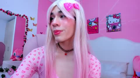 Snapshot of daripqueen chatting on 02/14/25, 03:05 DaripQueen online show from 02/14/25, 03:05
