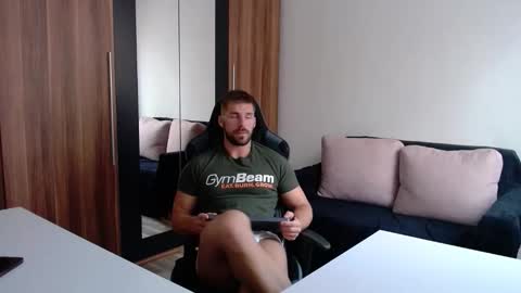 darius_94 online show from 09/21/25, 12:07