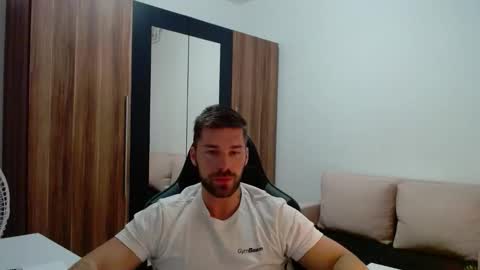 darius_94 online show from 01/13/26, 05:02