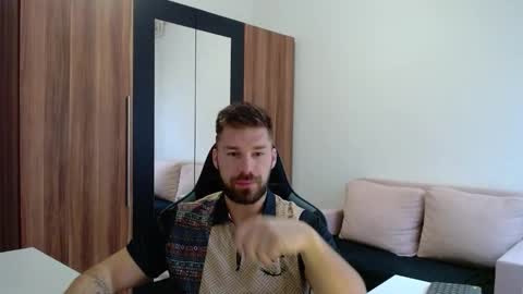 darius_94 online show from 03/31/26, 06:14