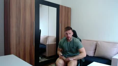 darius_94 online show from 05/01/26, 05:56