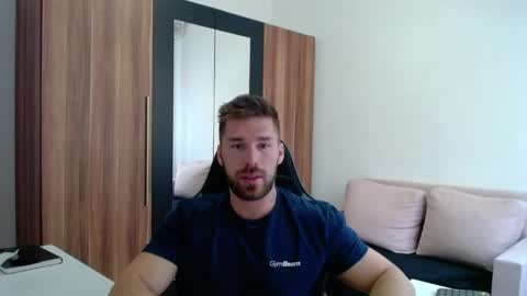 darius_94 online show from 05/05/26, 04:09