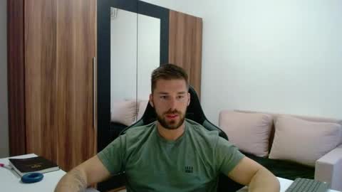 darius_94 online show from 05/08/26, 04:40