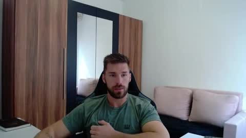 darius_94 online show from 05/10/26, 07:13