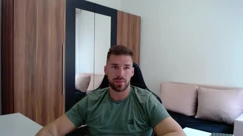 darius_94 online show from 05/15/26, 05:47