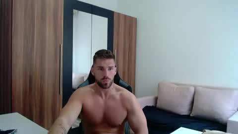 darius_94 online show from 05/16/26, 10:36