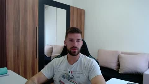 darius_94 online show from 05/29/26, 04:21
