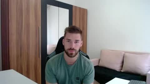 darius_94 online show from 06/02/26, 04:25