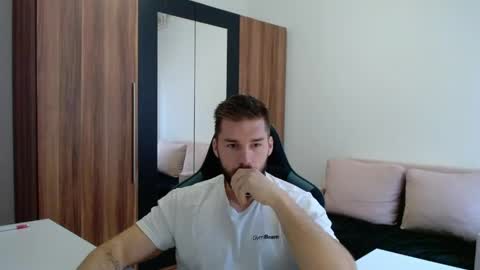 darius_94 online show from 06/06/26, 04:28