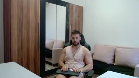 darius_94 online show from 06/11/26, 04:10