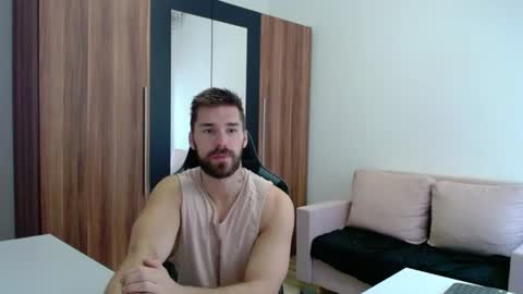 darius_94 online show from 06/20/26, 08:39