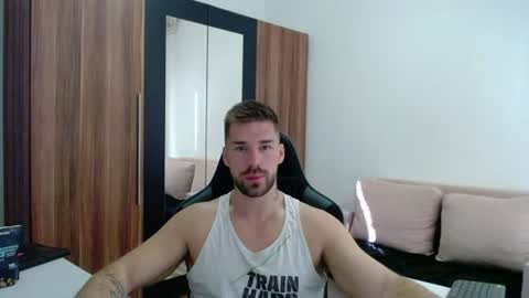 darius_94 online show from 06/26/26, 05:56