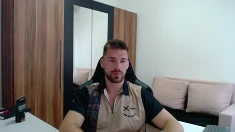darius_94 online show from 06/27/26, 04:06
