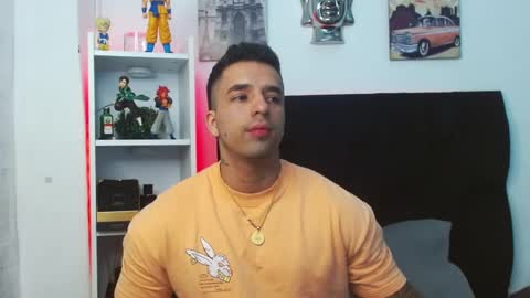 Snapshot of darius_phoenix chatting on 12/11/24, 04:49 Darius Phoenix online show from 12/11/24, 04:49