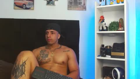 Snapshot of darius_phoenix chatting on 01/22/25, 12:38 Darius Phoenix online show from 01/22/25, 12:38