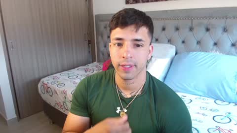 Snapshot of darius_phoenix chatting on 02/02/25, 05:59 Darius Phoenix online show from 02/02/25, 05:59