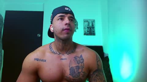 Snapshot of darius_phoenix chatting on 09/12/25, 10:43 Darius Phoenix online show from 09/12/25, 10:43