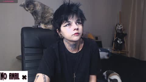 Snapshot of dark__elf chatting on 01/21/25, 10:41 Anessa online show from 01/21/25, 10:41