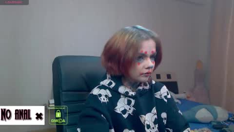 Snapshot of dark__elf chatting on 11/16/25, 10:15 Anessa online show from 11/16/25, 10:15