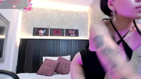 Dark online show from 09/18/25, 11:56