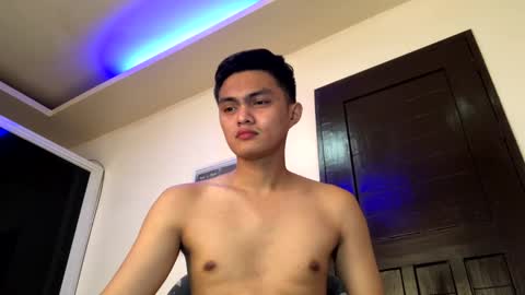 Snapshot of dark_angel69x chatting on 12/20/24, 06:40 Guile online show from 12/20/24, 06:40