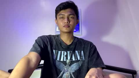 Snapshot of dark_angel69x chatting on 12/14/25, 08:24 Guile online show from 12/14/25, 08:24