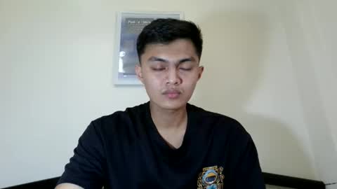 Snapshot of dark_angel69x chatting on 03/31/26, 02:24 Guile online show from 03/31/26, 02:24