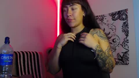 Snapshot of dark_cherry2 chatting on 09/28/25, 06:46 Ximena online show from 09/28/25, 06:46