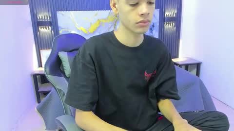 Snapshot of dark_desiree18 chatting on 02/01/26, 12:04 DARCK online show from 02/01/26, 12:04