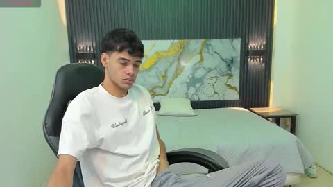 Snapshot of dark_desiree18 chatting on 02/04/26, 12:00 DARCK online show from 02/04/26, 12:00