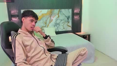 Snapshot of dark_desiree18 chatting on 02/05/26, 12:10 DARCK online show from 02/05/26, 12:10