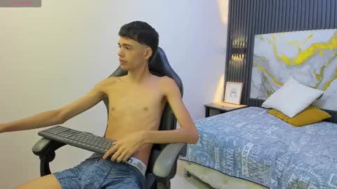 Snapshot of dark_desiree18 chatting on 02/25/26, 12:26 DARCK online show from 02/25/26, 12:26