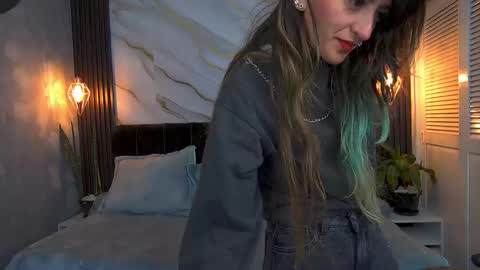 dark_dominika online show from 05/12/26, 01:08